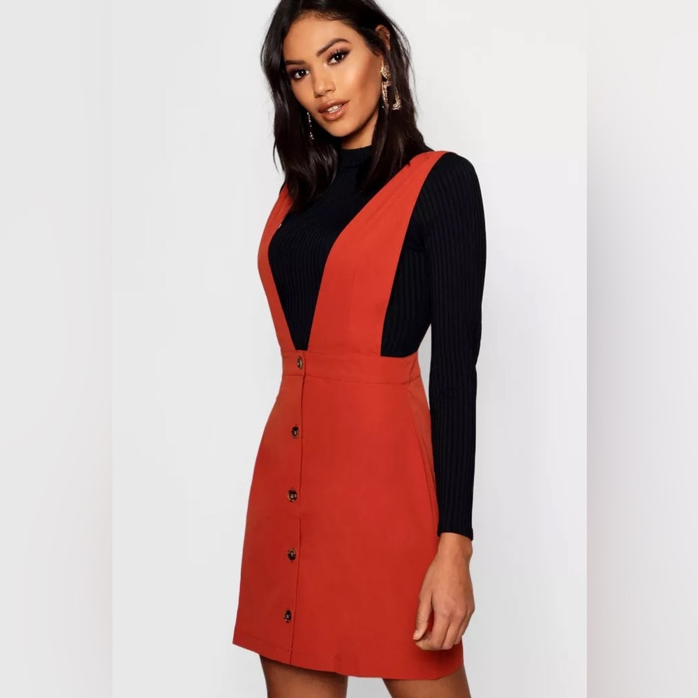 BOOHOO PLUNGE FRONT BUTTON JUMPER DRESS *NWT*